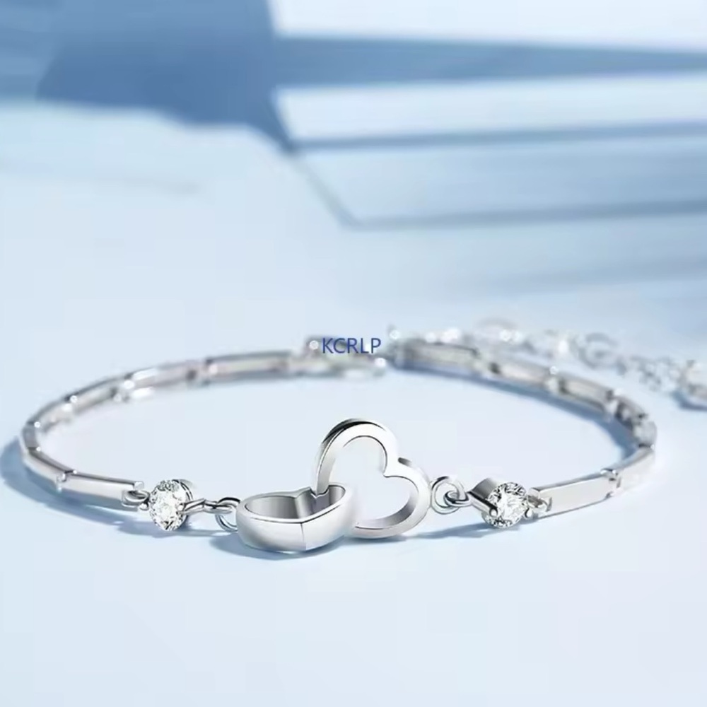 Sterling Silver Cubic Zirconia Heart Bracelet - Picture 1 of 1